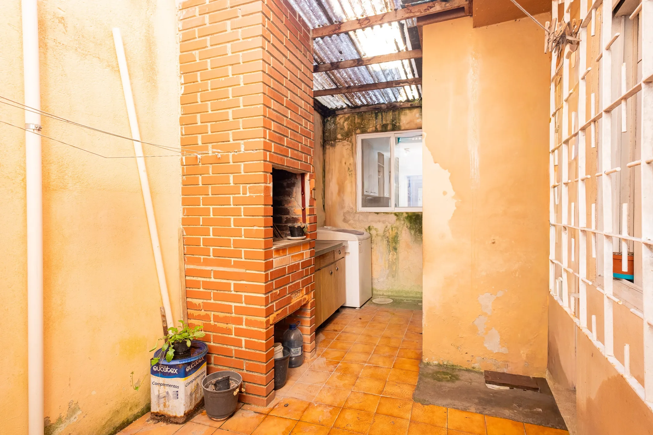Casa totalmente mobiliada para locação com 2 quartos, ambientes amplos e aconchegantes, pronta para morar e ideal para quem busca conforto e praticidade. - 18