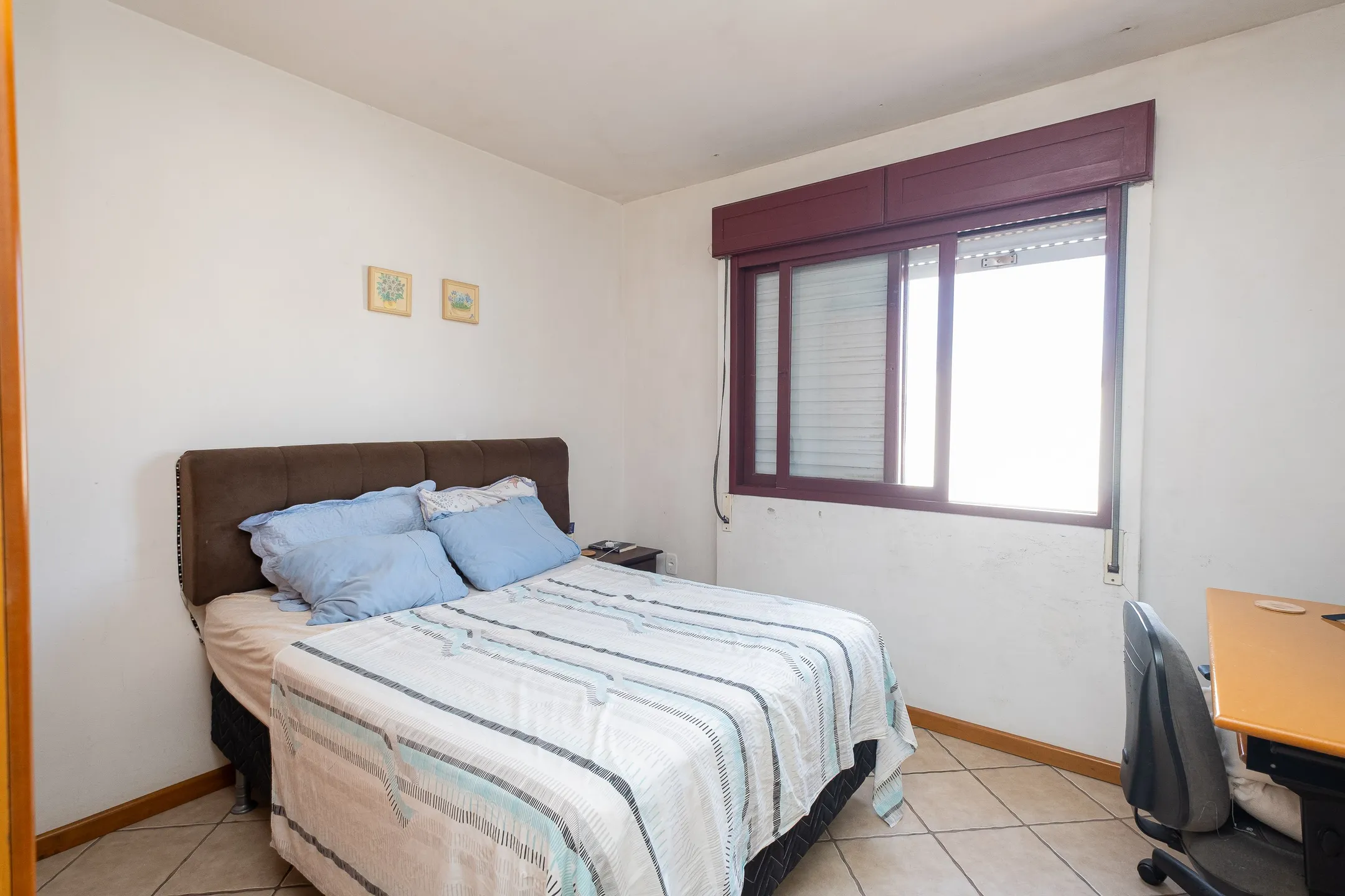 Casa ampla à venda no Centro de Pelotas - 381 m², 6 quartos (sendo 3 suítes), energia solar, pátio com piscina e terreno com 750 m² - 16