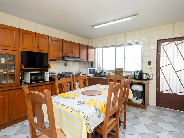 Casa com 750m² 6 quartos e 5 banheiros, à venda, no bairro Centro em Pelotas