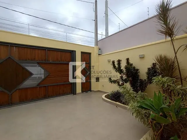 Casa 2 quartos e 2 banheiros, para alugar, no bairro Parque Residencial Sabiás em Indaiatuba
