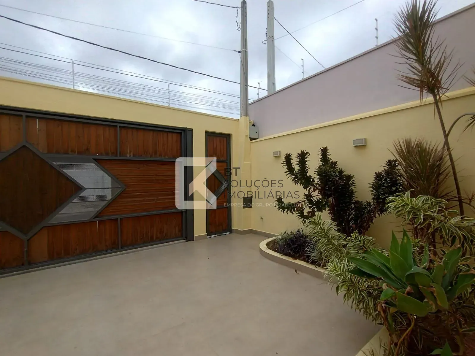 Casa, 2 quartos, 77 m² - Foto 1