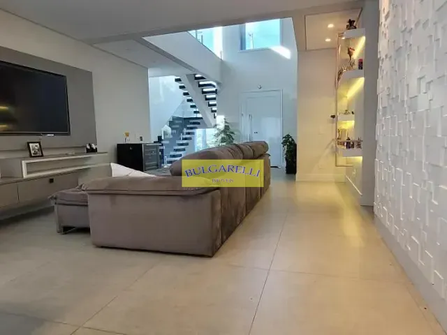 Casa com 502m² 3 quartos e 5 banheiros, à venda, no bairro Medeiros em Jundiaí