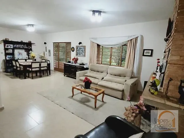 Casa com 5000m² 4 quartos e 1 banheiro, para alugar, no bairro Pinheiral II em Atibaia