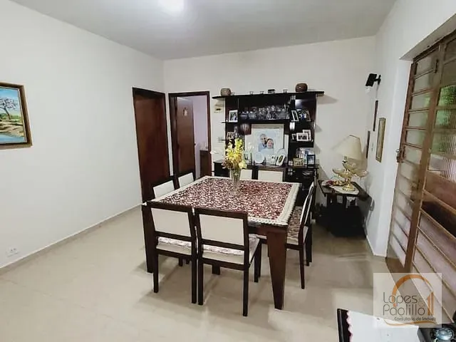 Casa com 5000m² 4 quartos e 1 banheiro, para alugar, no bairro Pinheiral II em Atibaia