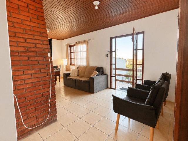 Casa com 350m² 3 quartos e 1 banheiro, à venda, no bairro Três Vendas em Pelotas