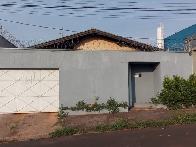 Foto do Casa - Casa com 2 dormitórios à venda, 138 m² por R$ 300.000,00 - Beija-Flor - Uberaba/MG | ZUCATO IMOBILIARIA LTDA