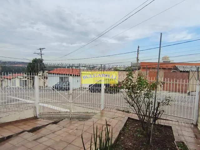 Casa com 260m² 3 quartos e 2 banheiros, à venda, no bairro Vila Marlene em Jundiaí