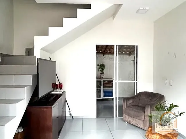 Casa com 100m² 2 quartos e 1 banheiro, à venda, no bairro Jardim Santo Antônio em Atibaia
