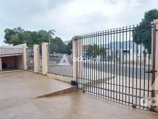 Casa com 456m² 2 quartos e 3 banheiros, à venda, no bairro Contorno em Ponta Grossa