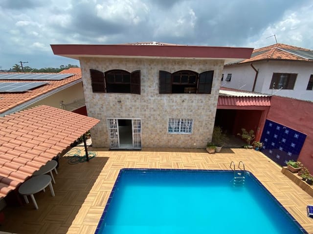 Casa com 320m² 5 quartos e 4 banheiros, à venda, no bairro City Bussocaba em Osasco