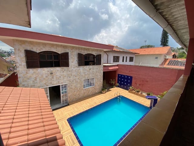 Casa com 320m² 5 quartos e 4 banheiros, à venda, no bairro City Bussocaba em Osasco