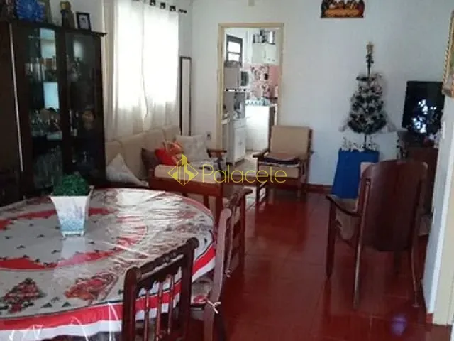Casa com 440m² 5 quartos e 3 banheiros, à venda, no bairro Estiva em Taubaté