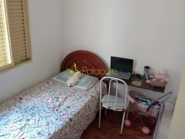 Casa com 440m² 5 quartos e 3 banheiros, à venda, no bairro Estiva em Taubaté