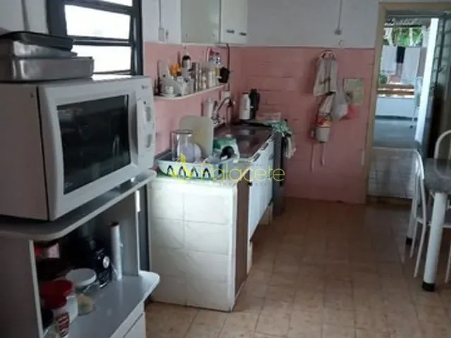 Casa com 440m² 5 quartos e 3 banheiros, à venda, no bairro Estiva em Taubaté