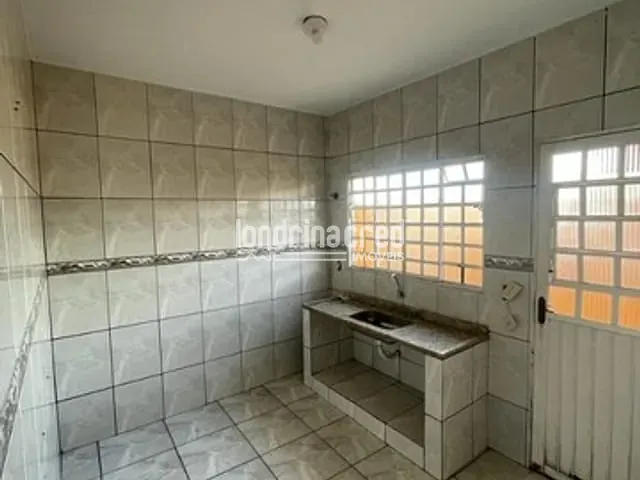 Casa 1 quarto e 1 banheiro, à venda, no bairro Alpes em Londrina