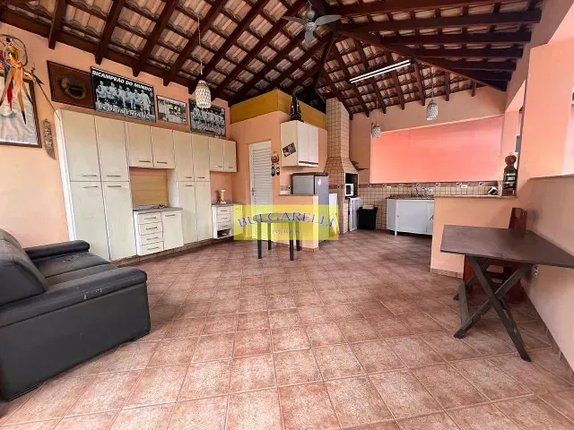 Casa com 590m² 4 quartos e 8 banheiros, à venda, no bairro Jardim das Samambaias em Jundiaí