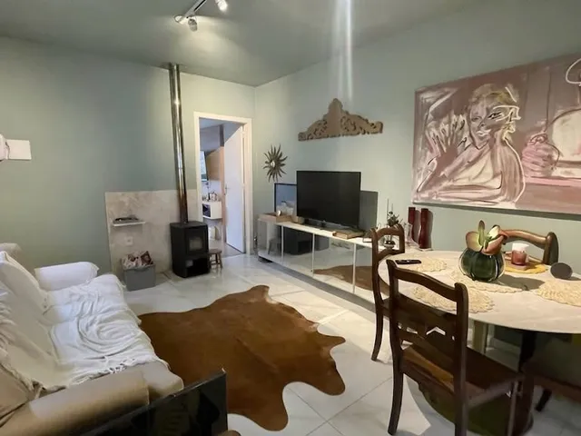 Casa 2 quartos e 1 banheiro, à venda, no bairro Laranjal em Pelotas