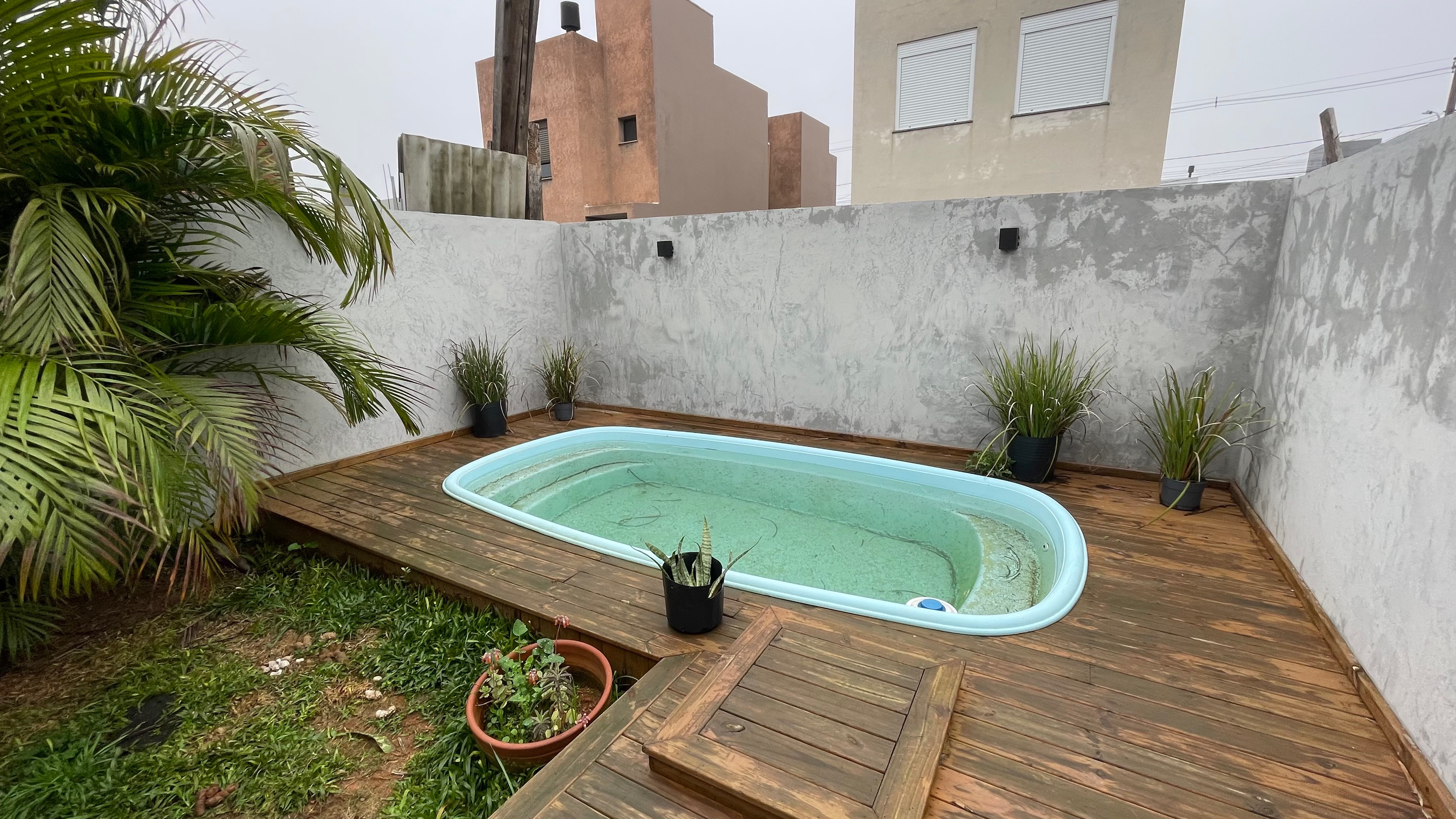 Casa à venda no Amarilis, Laranjal - 65 m², 2 quartos, móveis planejados, pátio com piscina e ótima posição solar. - 12