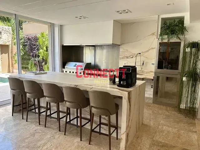 Casa com 700m² 5 quartos e 7 banheiros, à venda, no bairro Guaporé em Ribeirão Preto