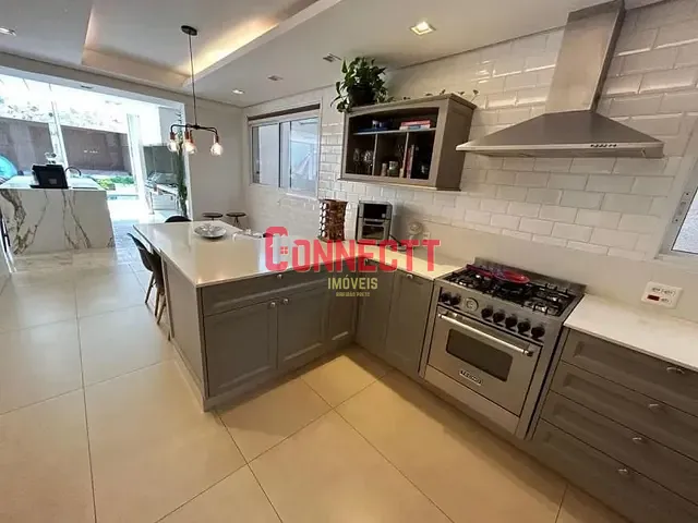 Casa com 700m² 5 quartos e 7 banheiros, à venda, no bairro Guaporé em Ribeirão Preto