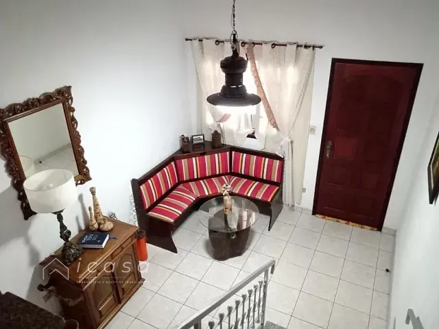Casa com 240m² 4 quartos e 2 banheiros, à venda, no bairro Vila Santos em Caçapava