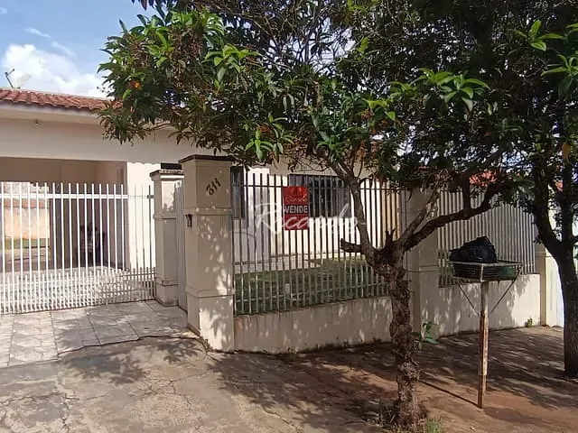 Casa com 298m² 3 quartos e 2 banheiros, à venda, no bairro Jardim Novo Horizonte em Arapongas