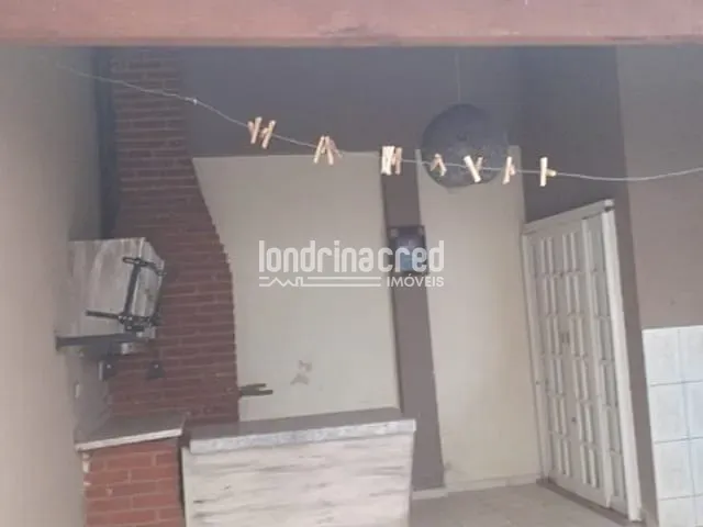 Casa com 125m² 2 quartos e 1 banheiro, à venda, no bairro Jardim Athenas em Londrina