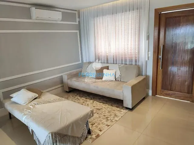 Casa com 350m² 4 quartos e 4 banheiros, à venda, no bairro Urbanova em São José dos Campos