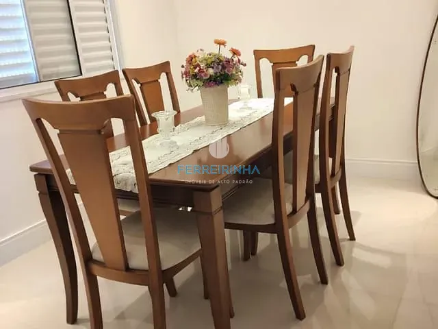 Casa com 350m² 4 quartos e 4 banheiros, à venda, no bairro Urbanova em São José dos Campos
