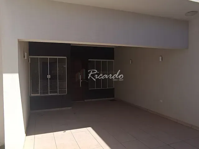 Casa com 126m² 2 quartos e 2 banheiros, à venda, no bairro Jardim Paulino Fedrigo em Arapongas