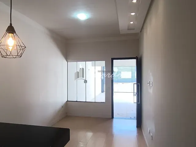 Casa com 126m² 2 quartos e 2 banheiros, à venda, no bairro Jardim Paulino Fedrigo em Arapongas