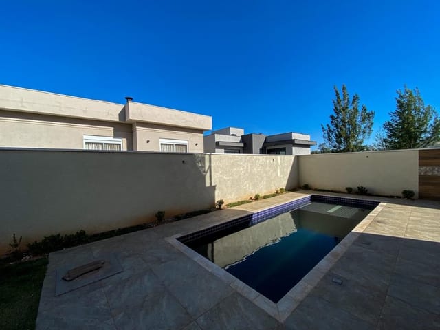 Casa com 450m² 4 quartos e 6 banheiros, à venda ou para alugar, no bairro Alphaville em Santana de Parnaíba