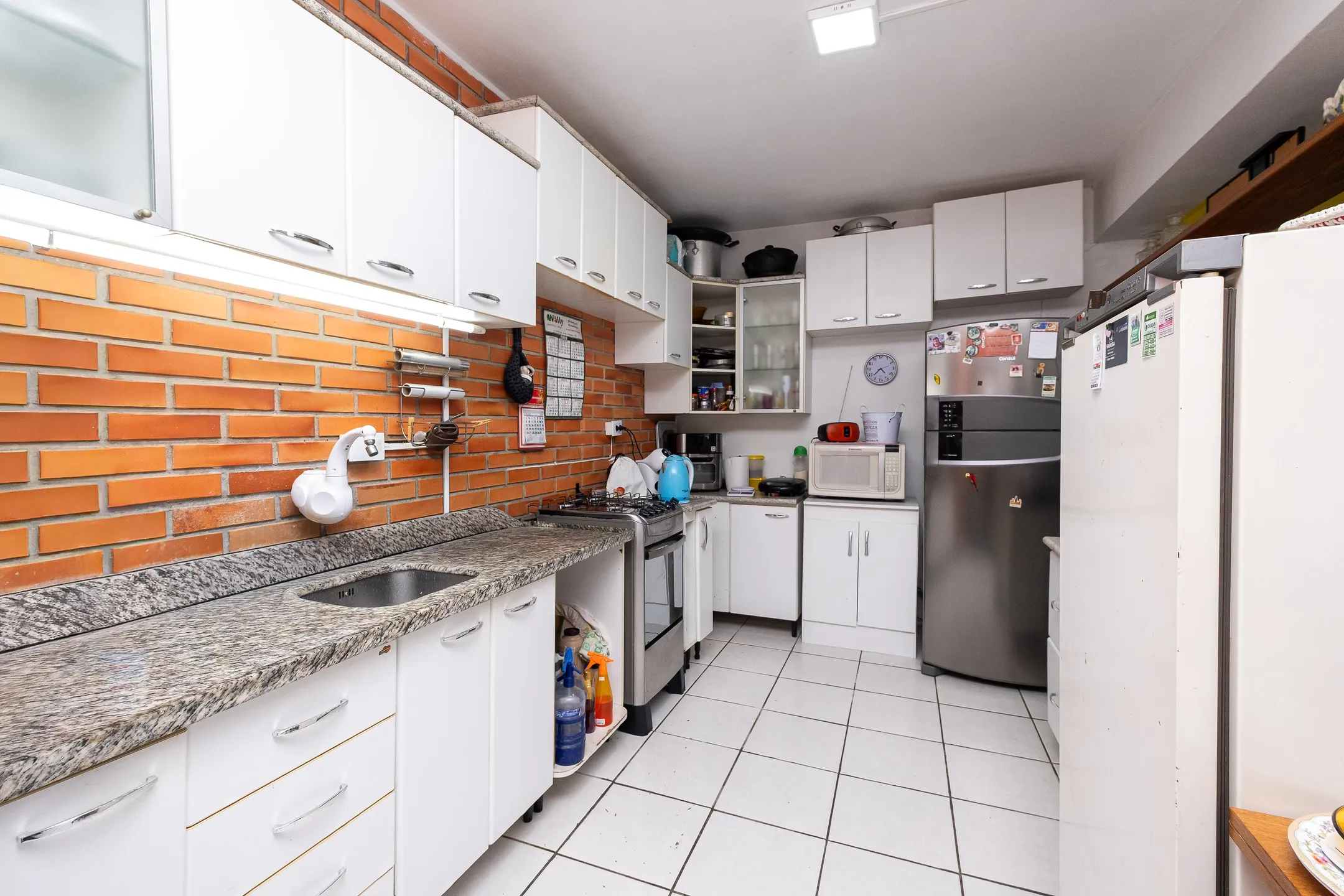 Casa à venda na Av. José Maria da Fontoura, Laranjal - 361 m², 5 quartos (sendo 2 suítes) e amplo pátio com piscina. - 17