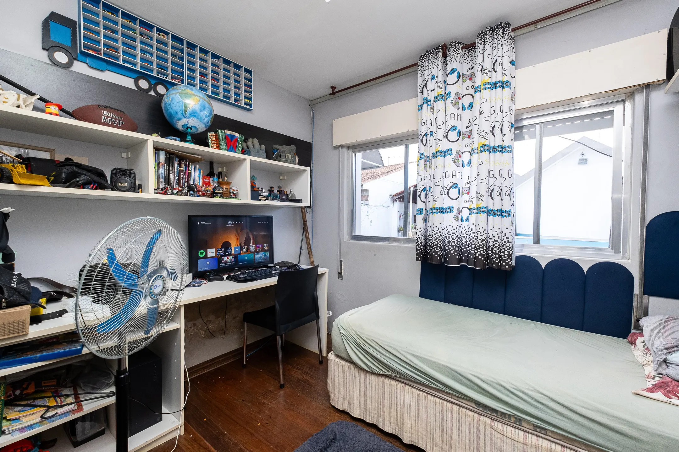 Casa à venda na Av. José Maria da Fontoura, Laranjal - 361 m², 5 quartos (sendo 2 suítes) e amplo pátio com piscina. - 19