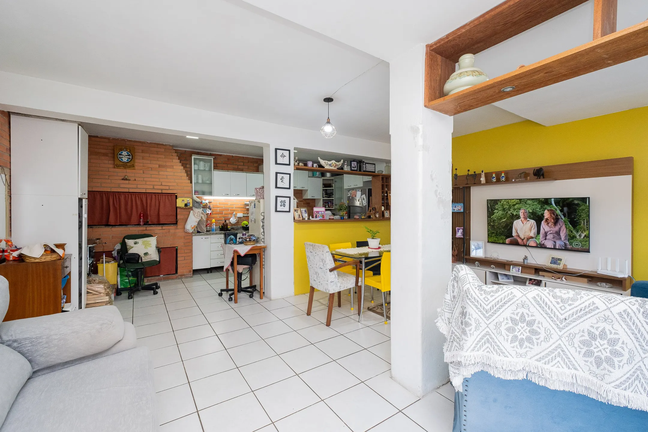 Casa à venda na Av. José Maria da Fontoura, Laranjal - 361 m², 5 quartos (sendo 2 suítes) e amplo pátio com piscina. - 21