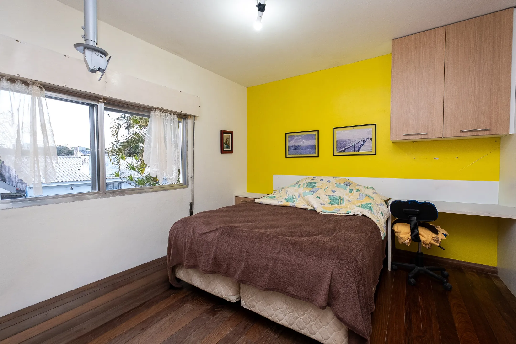 Casa à venda na Av. José Maria da Fontoura, Laranjal - 361 m², 5 quartos (sendo 2 suítes) e amplo pátio com piscina. - 26