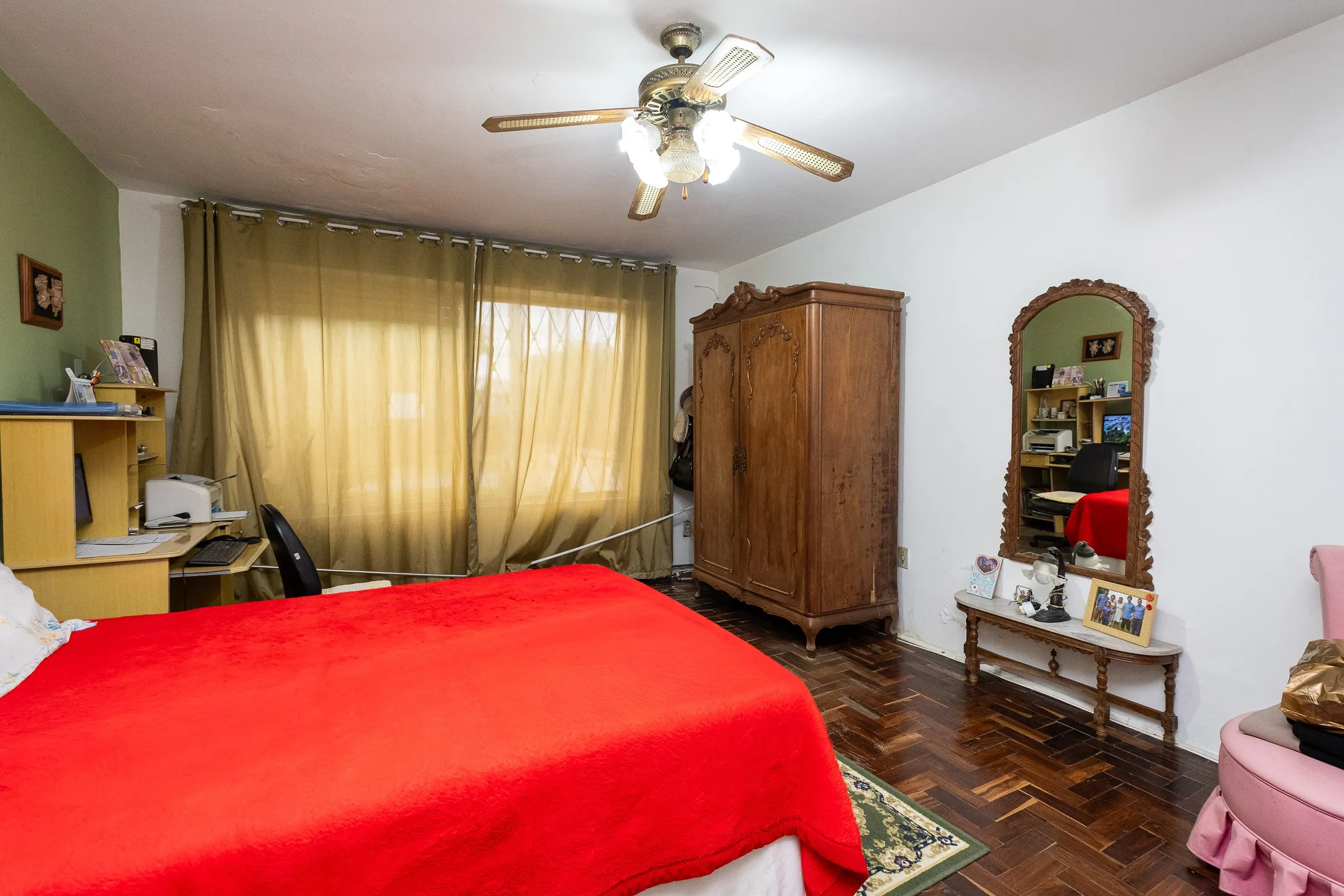 Casa à venda na Av. José Maria da Fontoura, Laranjal - 361 m², 5 quartos (sendo 2 suítes) e amplo pátio com piscina. - 8