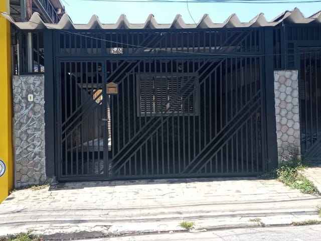 Casa com 150m² 3 quartos e 2 banheiros, à venda, no bairro Pestana em Osasco