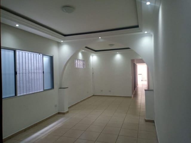 Casa com 150m² 3 quartos e 2 banheiros, à venda, no bairro Pestana em Osasco