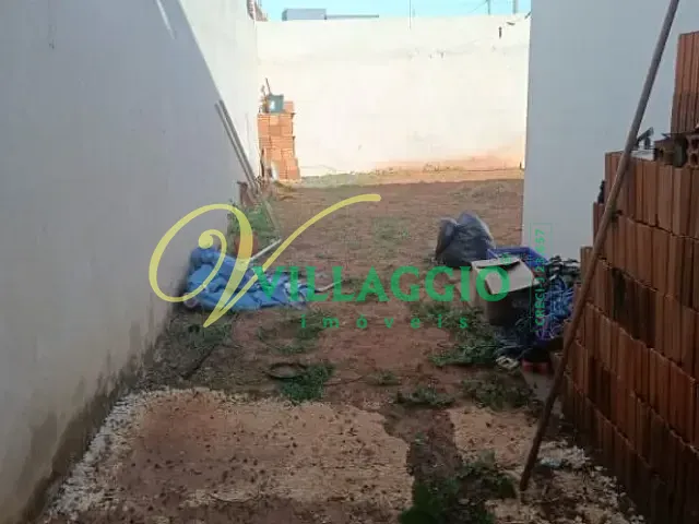 Casa com 220m² 2 quartos e 2 banheiros, à venda, no bairro Residencial Menezes em Bady Bassitt