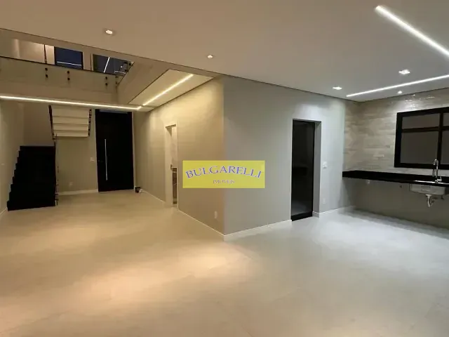 Casa com 250m² 3 quartos e 5 banheiros, à venda, no bairro Jardim Ermida I em Jundiaí