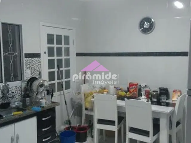 Casa com 125m² 2 quartos e 1 banheiro, à venda, no bairro Jardim das Indústrias em São José dos Campos