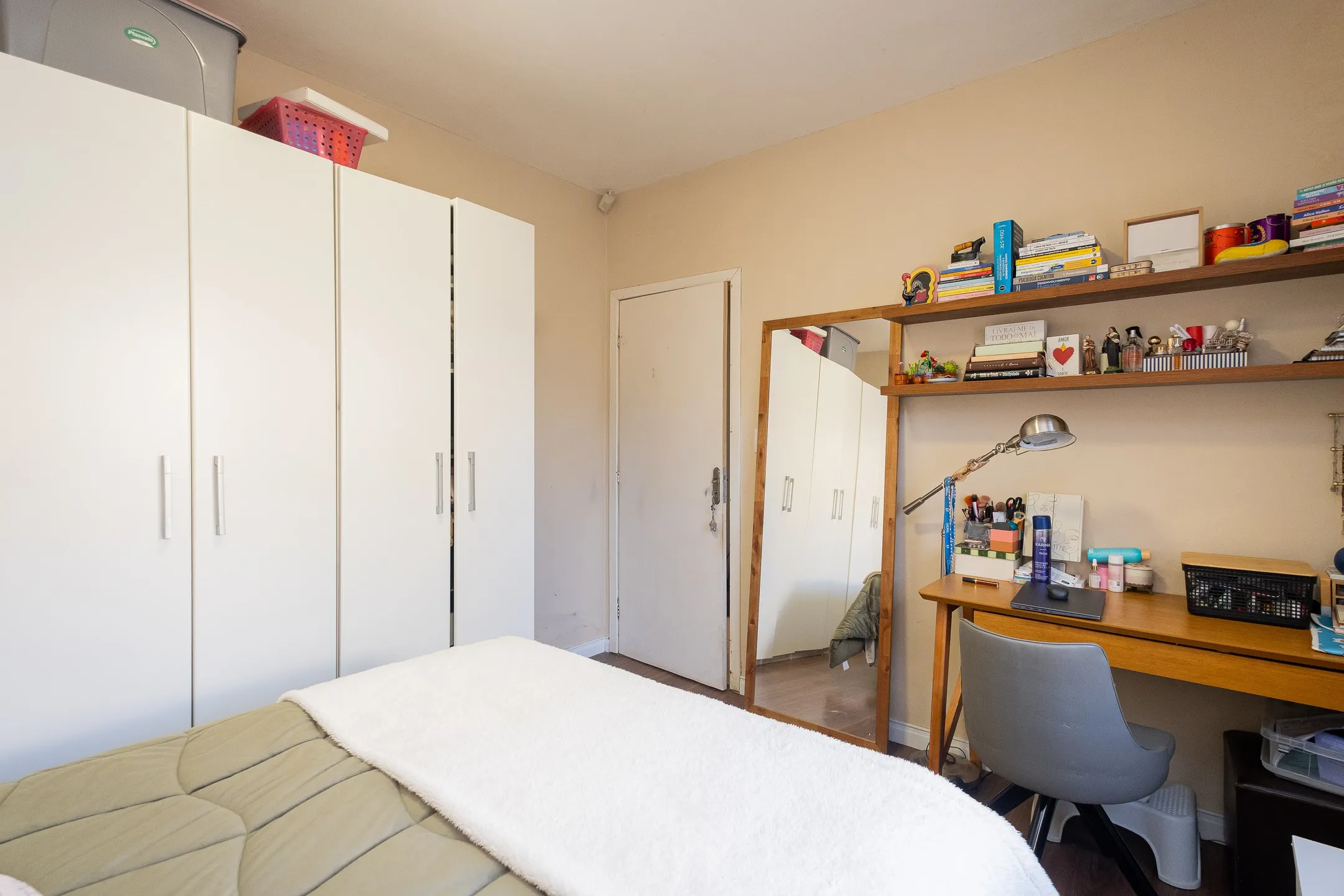 Casa à venda no Recanto de Portugal, Laranjal - 130 m², 3 quartos (sendo 1 suíte), lareira, espaço gourmet com churrasqueira e piscina. - 11