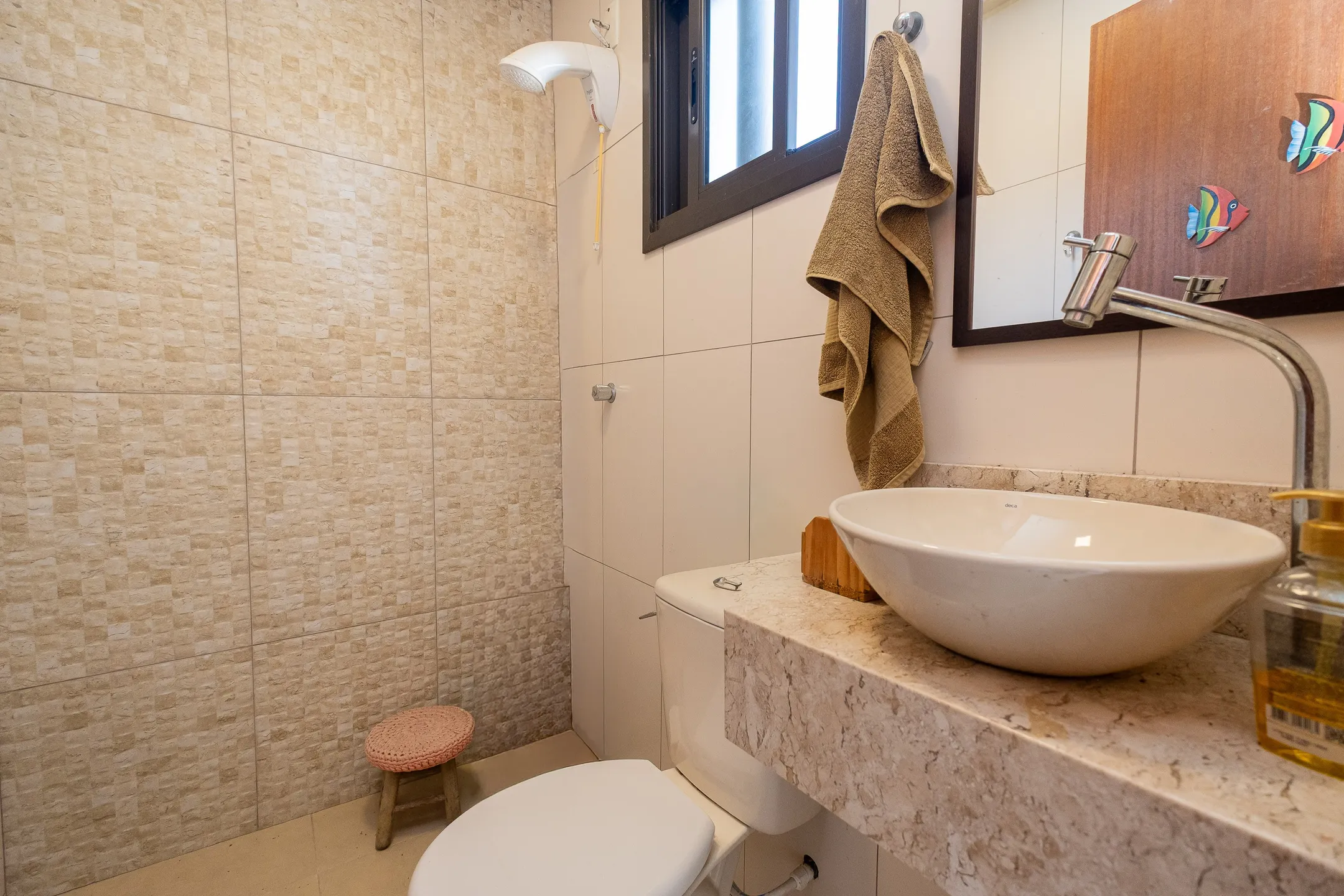 Casa à venda no Recanto de Portugal, Laranjal - 130 m², 3 quartos (sendo 1 suíte), lareira, espaço gourmet com churrasqueira e piscina. - 17