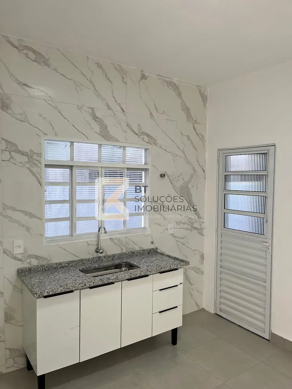 Casa, 2 quartos, 57 m² - Foto 1