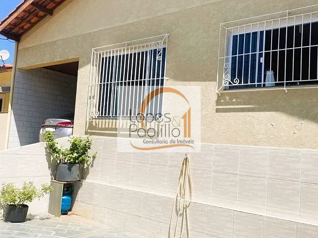 Casa com 300m² 3 quartos e 2 banheiros, à venda, no bairro Jardim do Alvinópolis em Atibaia