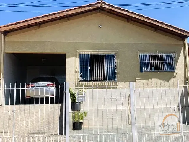 Casa com 300m² 3 quartos e 2 banheiros, à venda, no bairro Jardim do Alvinópolis em Atibaia