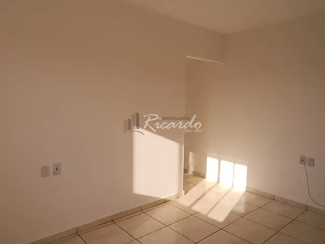 Casa 2 quartos e 1 banheiro, à venda, no bairro Jardim Califórnia I em Sabáudia