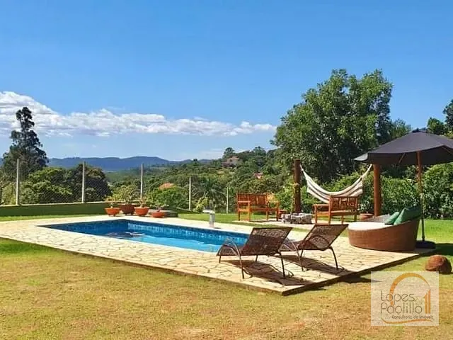 Casa com 1000m² 3 quartos e 2 banheiros, à venda, no bairro Estância Santa Maria do Laranjal em Atibaia