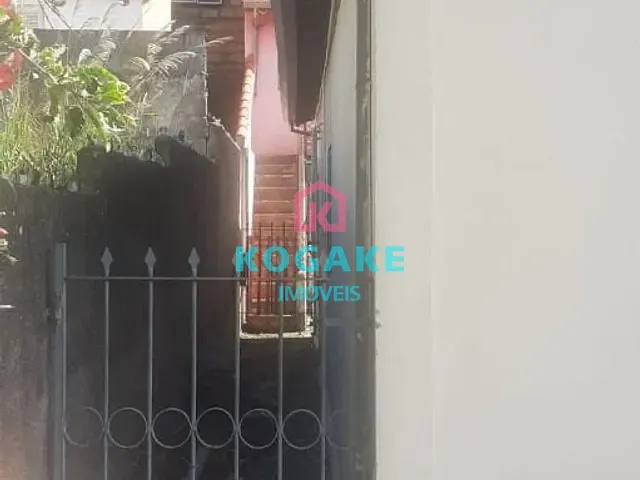 Casa com 213m² 3 quartos e 2 banheiros, à venda, no bairro Alto São Pedro em Taubaté